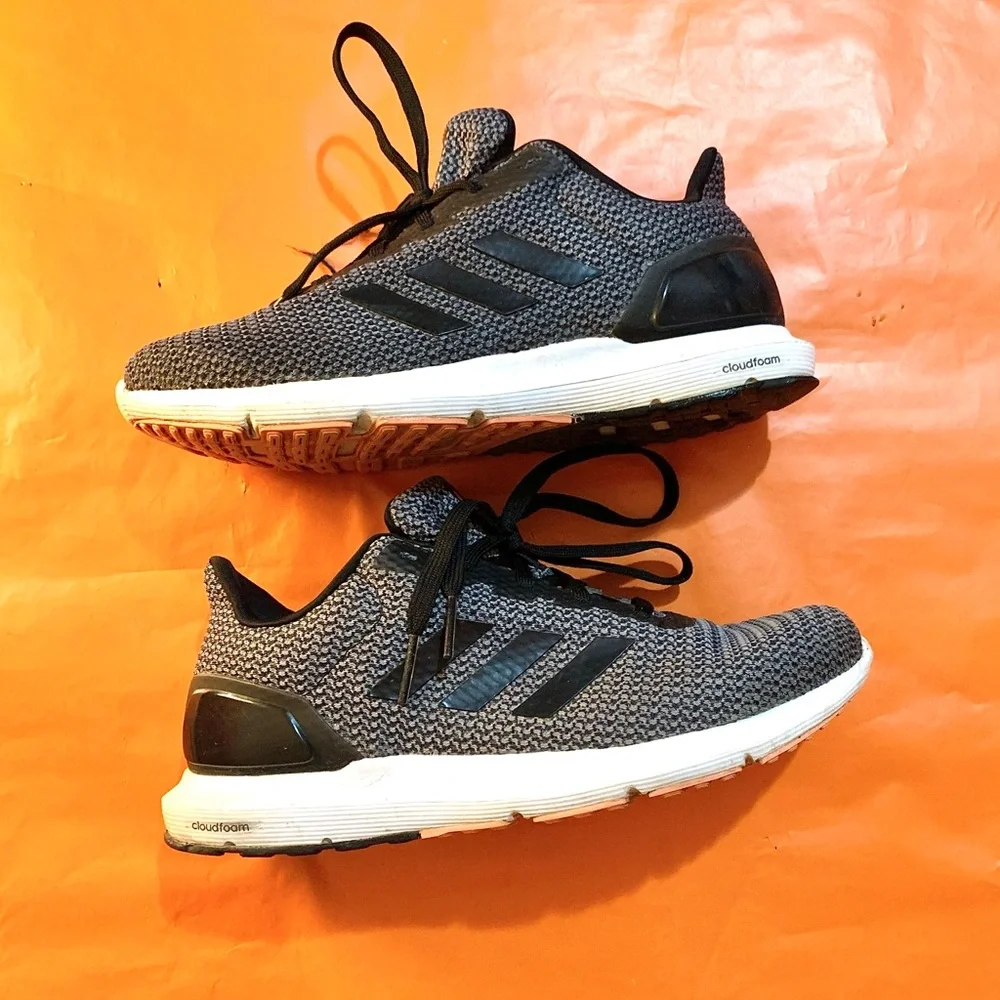 Women's Black and Gray Adidas Cosmic 2.0 SL Cloudfoam Running Shoes Size 7.5 - Picture 3 of 8